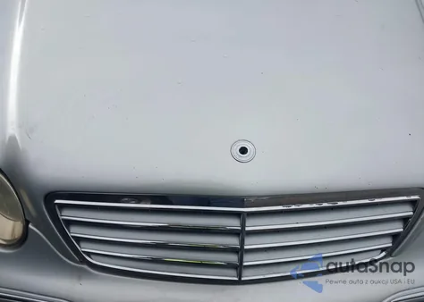 2005 Mercedes-Benz C 240 Luxury 4Matic z USA, uszkodzony, nr VIN WDBRF81J85F562954